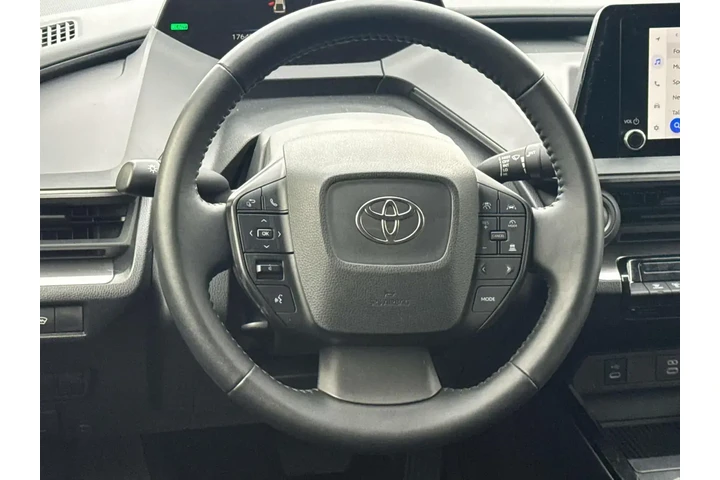 $29240 : Toyota Prius 2024 LE 4dr Hat image 9