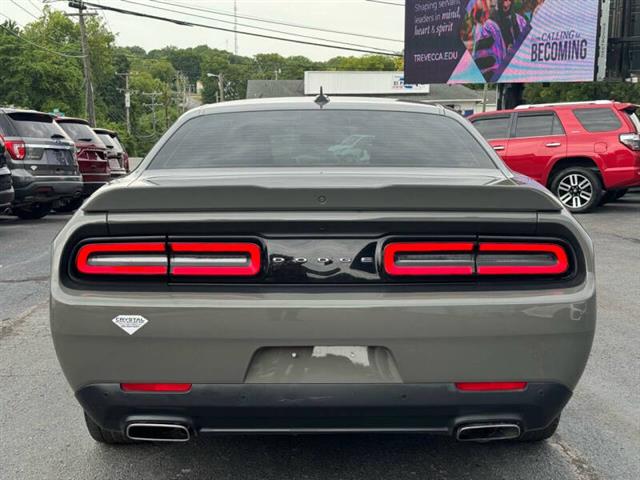 $22495 : 2018 Challenger SXT Plus image 2