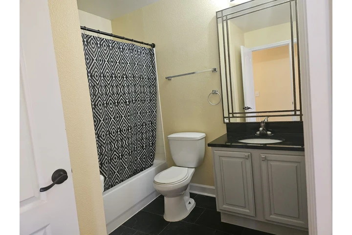$1750 : Rento Apartamento image 4