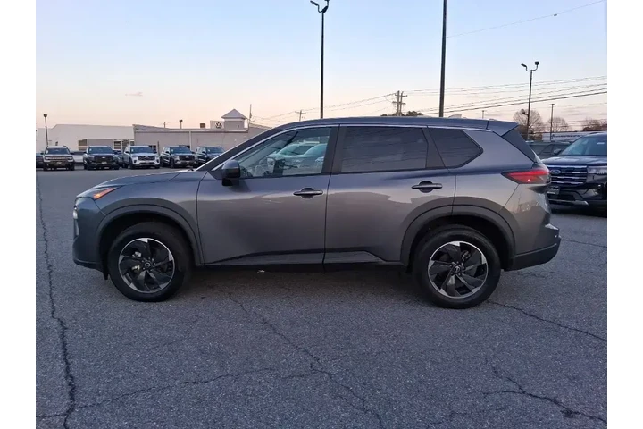 $25926 : Nissan Rogue 2024 AWD SV 4dr image 8