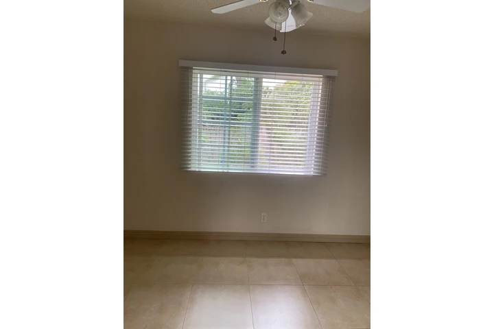 $800 : Rento recamara en Stanton image 3