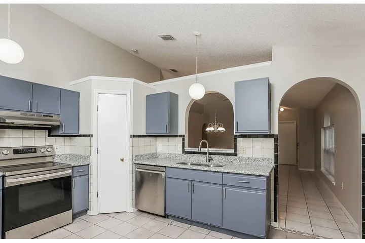 $1500 : 3bed 2bath home image 1