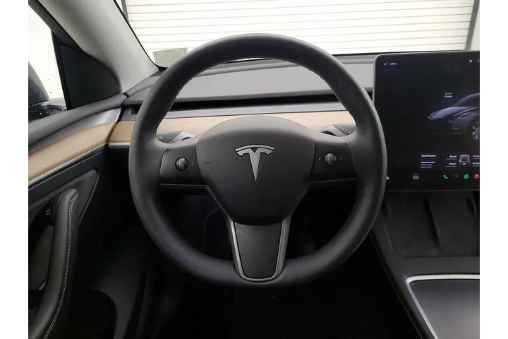 $33998 : Tesla Model Y 2023 4dr Cross image 10