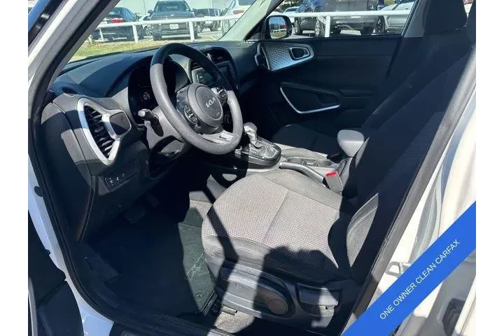 $14587 : Kia Soul 2024 S 4dr Crossove image 9