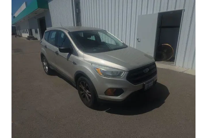 $9900 : Ford Escape 2017 S 4dr SUV image 1