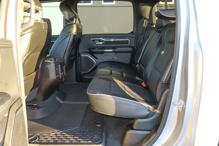 $44988 : 2024 1500 Laramie 4x4 Crew Ca image 8