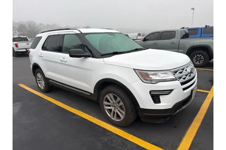 $17995 : Ford Explorer 2019 AWD XLT 4 image 2