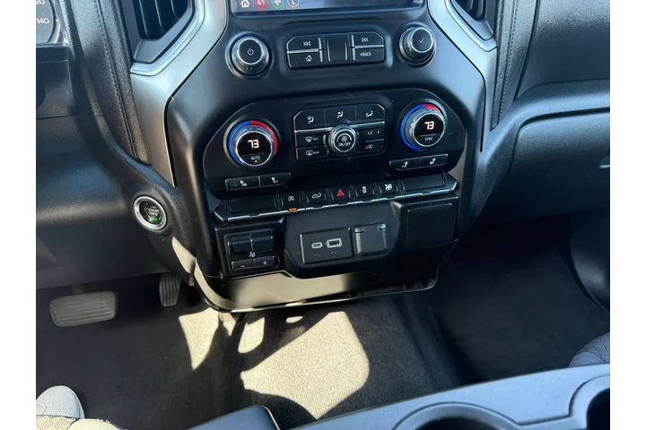 $12000 : 2020 Silverado 1500 LT image 6