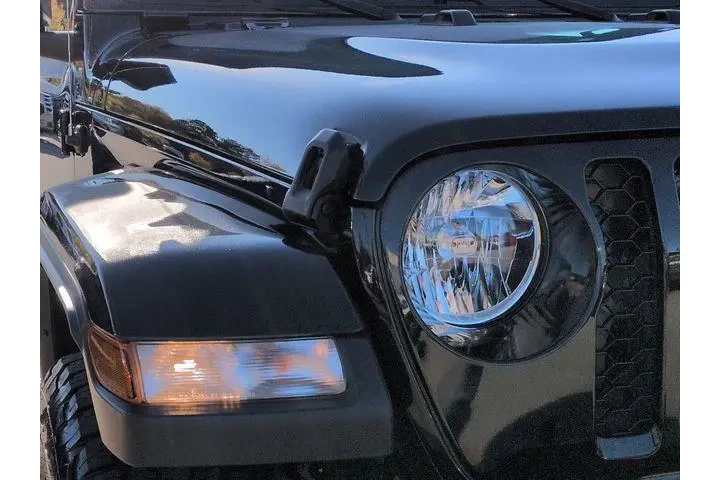 $27274 : Jeep Gladiator 2021 4x4 Spor image 9