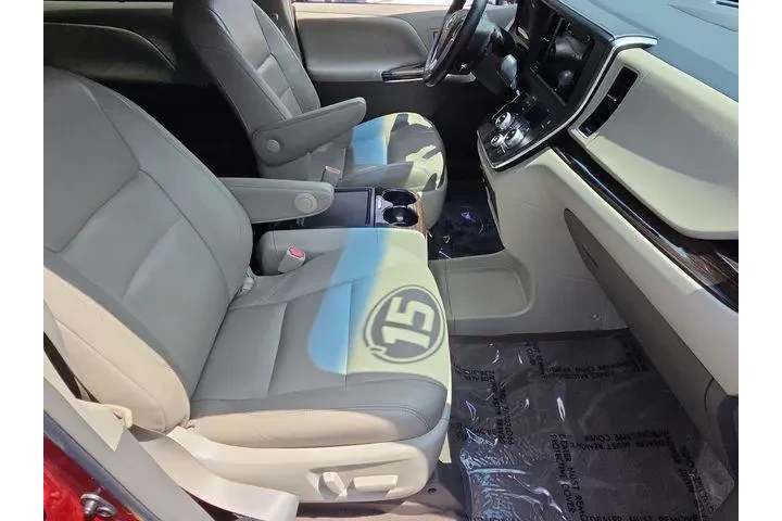 $19442 : Toyota Sienna 2015 XLE 7-Pas image 7