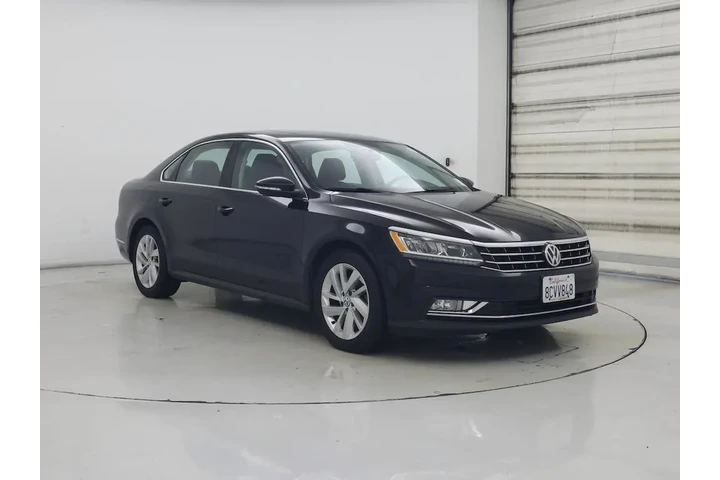 $13998 : Volkswagen Passat 2018 2.0T image 1