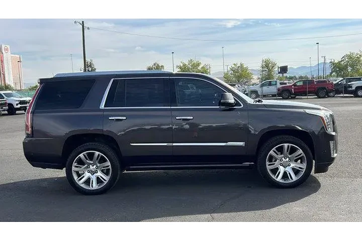 $30984 : Cadillac Escalade 2017 4x4 P image 4