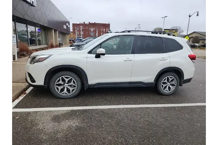 $25994 : Subaru Forester 2022 AWD Pre image 10