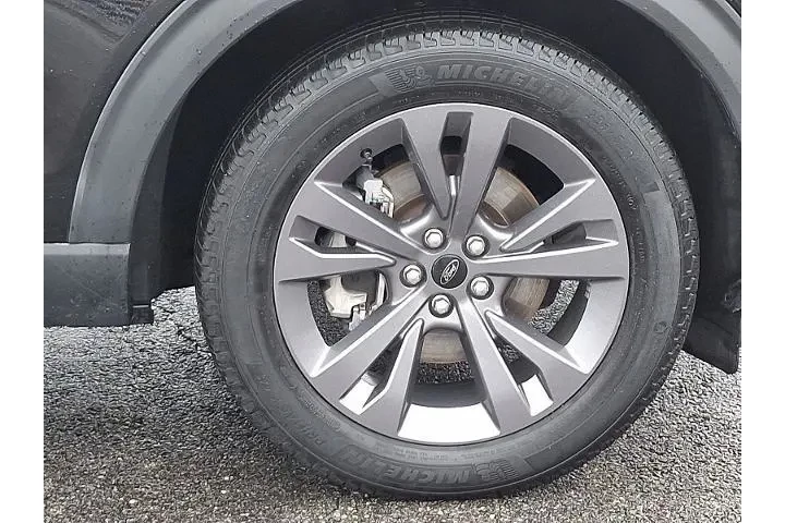 $33845 : Ford Explorer 2023 AWD XLT 4 image 8