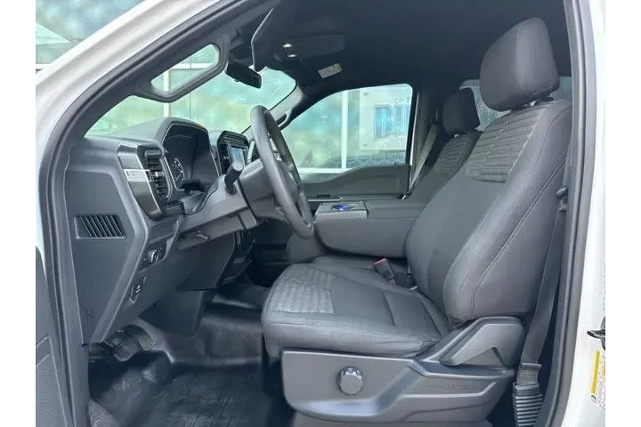 $30488 : Ford F-150 2022 4x4 XL 4dr S image 9