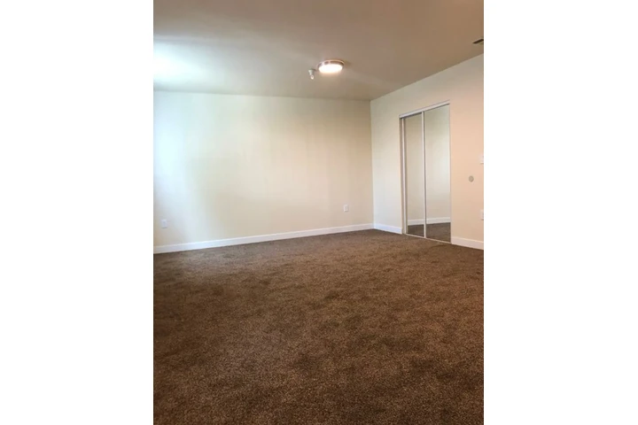 $1900 : 2Bedroom 1Bath Apartment in LA image 4