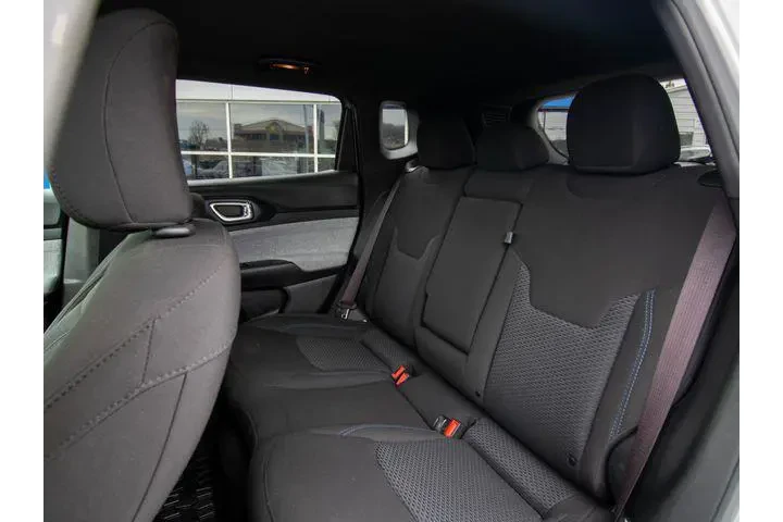 $20204 : Jeep Compass 2023 4x4 Sport image 10