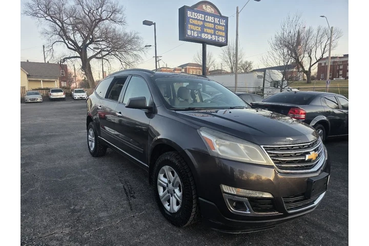 $5900 : 2017 Traverse LS FWD w/PDC image 2