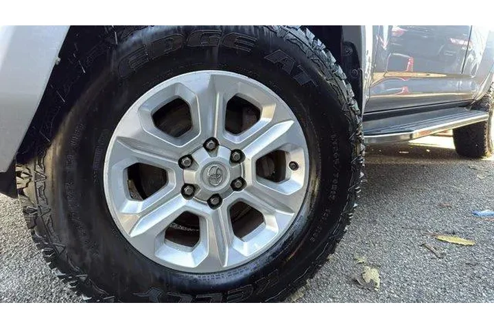 $18991 : Toyota 4Runner 2015 4x2 Limi image 9