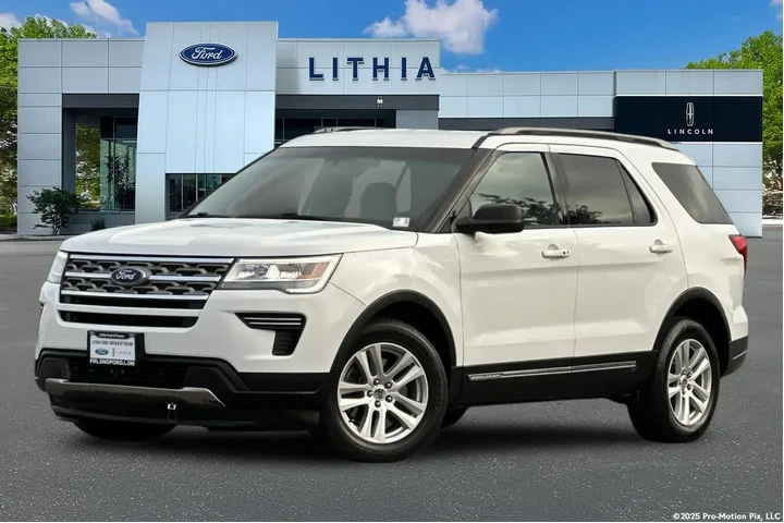 $12932 : Ford Explorer 2018 AWD XLT 4 image 1