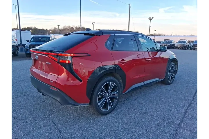 $28901 : Subaru Solterra 2023 AWD Lim image 5