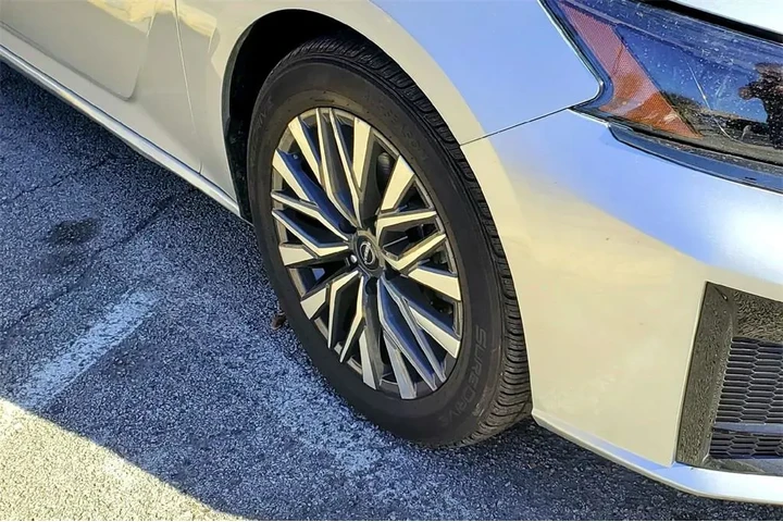 $23580 : Nissan Altima 2024 2.5 SV 4d image 4