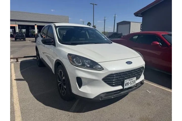 $17988 : 2022 Escape SE image 6