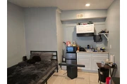 $1500 : Studio en Reseda thumbnail