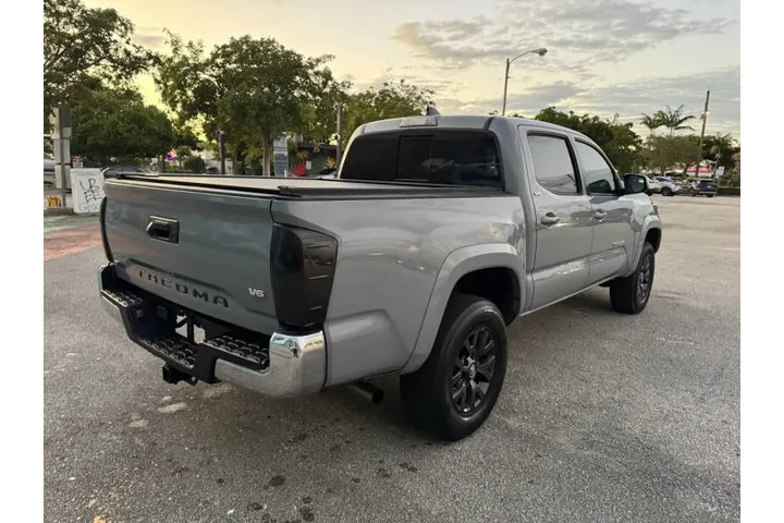 $24495 : 2020 Tacoma SR5 V6 image 7