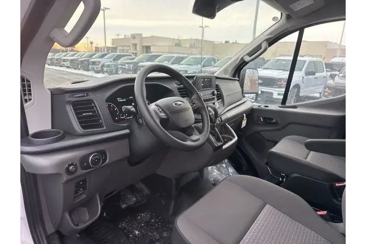 $40000 : Ford Transit 2024 150 3dr SW image 8