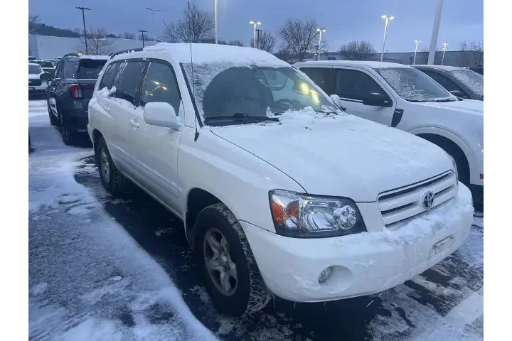 $6000 : Toyota Highlander 2005 Fwd 4 image 2