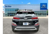 $18988 : Hyundai KONA 2023 AWD SE 4dr thumbnail