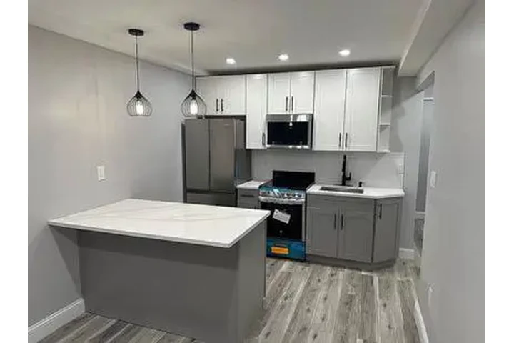 $1550 : Listo para Rentar image 3