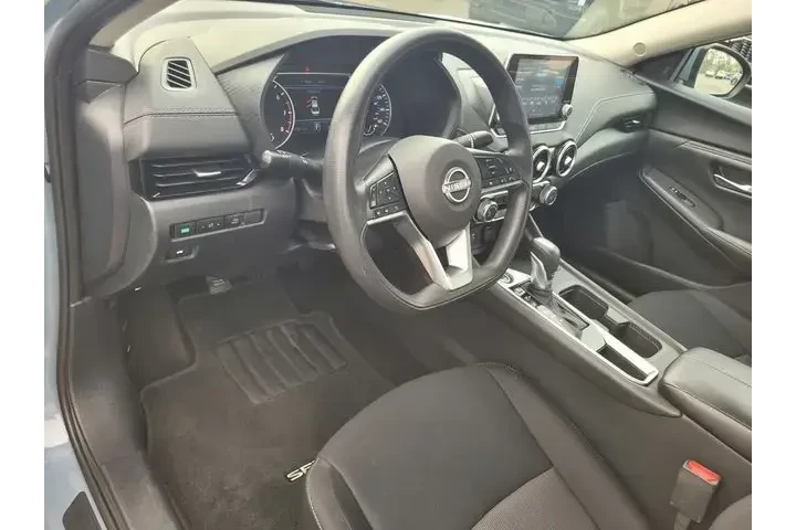 $18117 : Nissan Sentra 2024 SV 4dr Se image 9