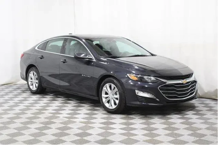 $20902 : Chevrolet Malibu 2023 LT 4dr image 1