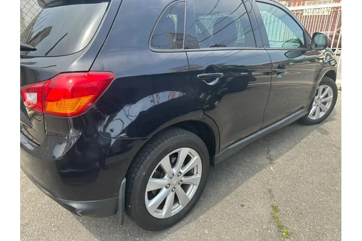 $7499 : Used 2014 Outlander Sport 2WD image 4