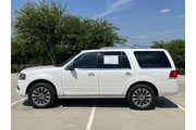 $14899 : Lincoln Navigator 2017 4x4 S thumbnail