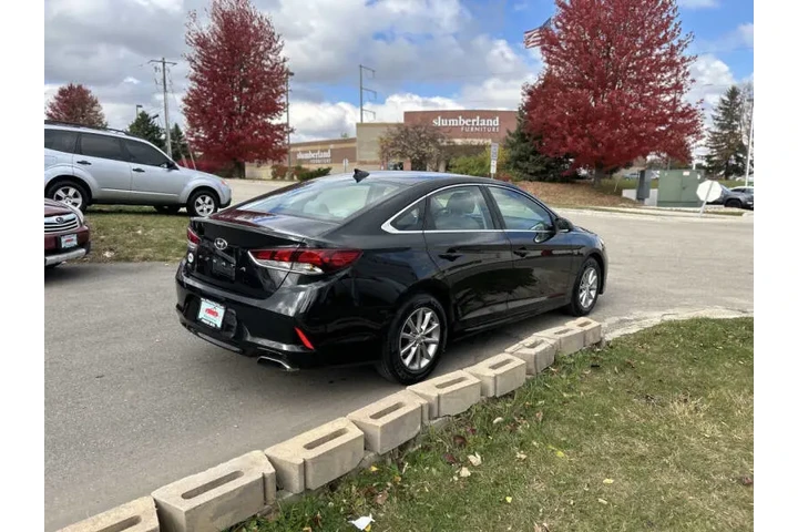 $12900 : 2018 Sonata SE image 6