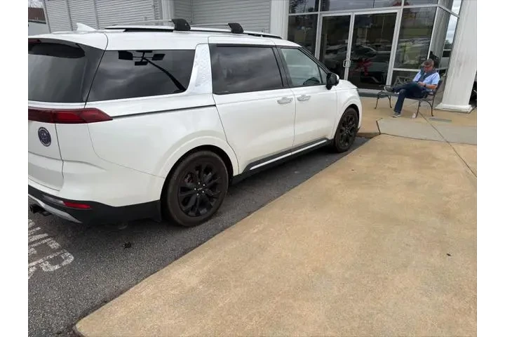 $29191 : Kia Carnival 2022 SX Prestig image 5