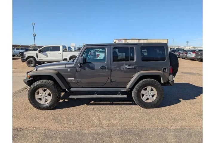 $23750 : Jeep Wrangler JK Unlimited 2 image 6
