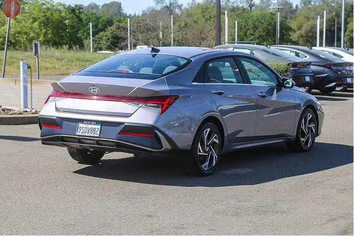 $21491 : Hyundai ELANTRA 2025 SEL Con image 5