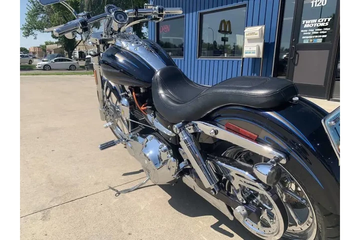 $11990 : 2007 Harley-Davidson Dyna CVO image 9
