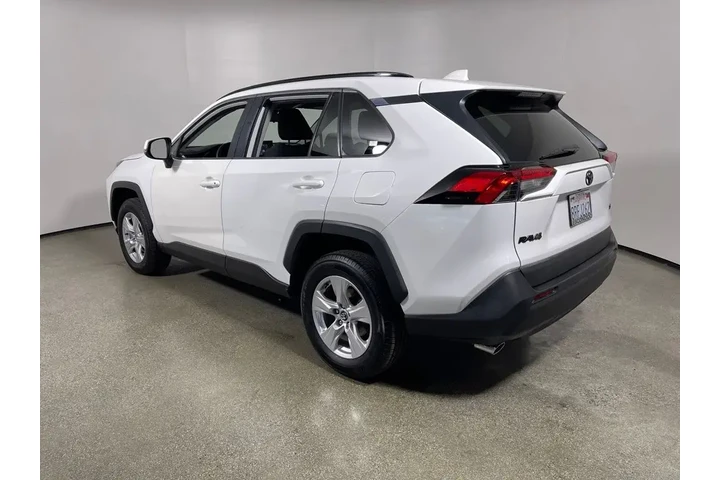 $21998 : Toyota RAV4 2020 XLE 4dr SUV image 5