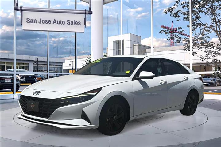 2021 HYUNDAI ELANTRA SEL SEDA image 8