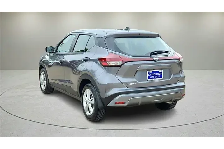 $19824 : Nissan Kicks Play 2025 S 4dr image 5