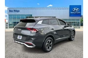 $18774 : Kia Sportage 2024 AWD LX 4dr thumbnail