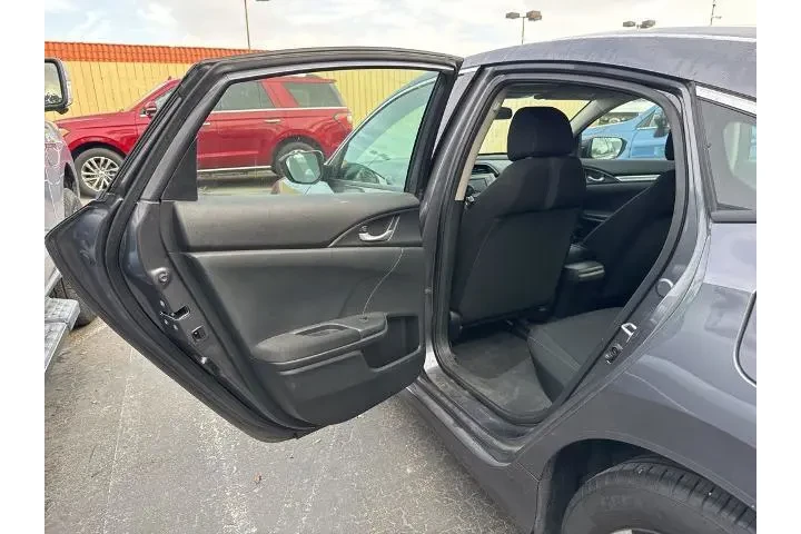 $13820 : Honda Civic 2017 LX 4dr Seda image 9