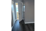 Cuarto Para Hombre Por Alameda en Los Angeles