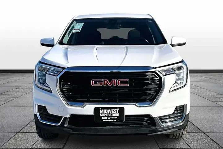 $21746 : GMC Terrain 2024 AWD SLE 4dr image 3