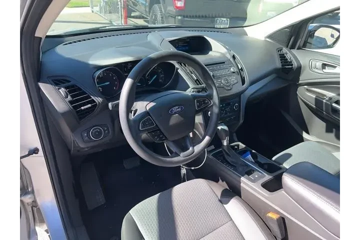 $10488 : Ford Escape 2017 SE 4dr SUV image 6
